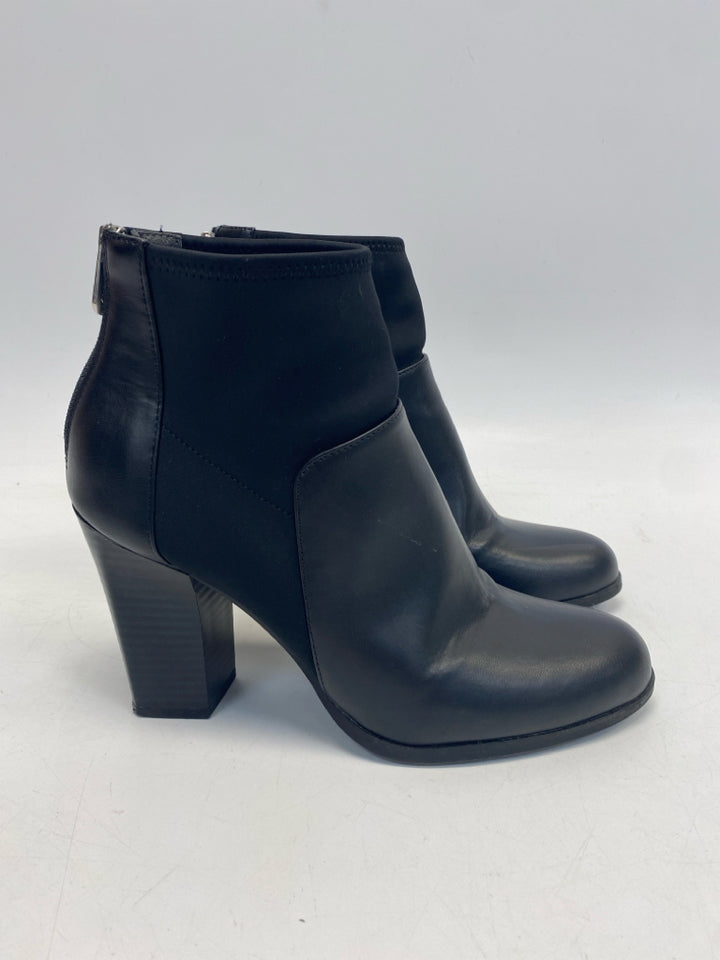 ADRIENNE VITTADINI  Size 10 Black Boots