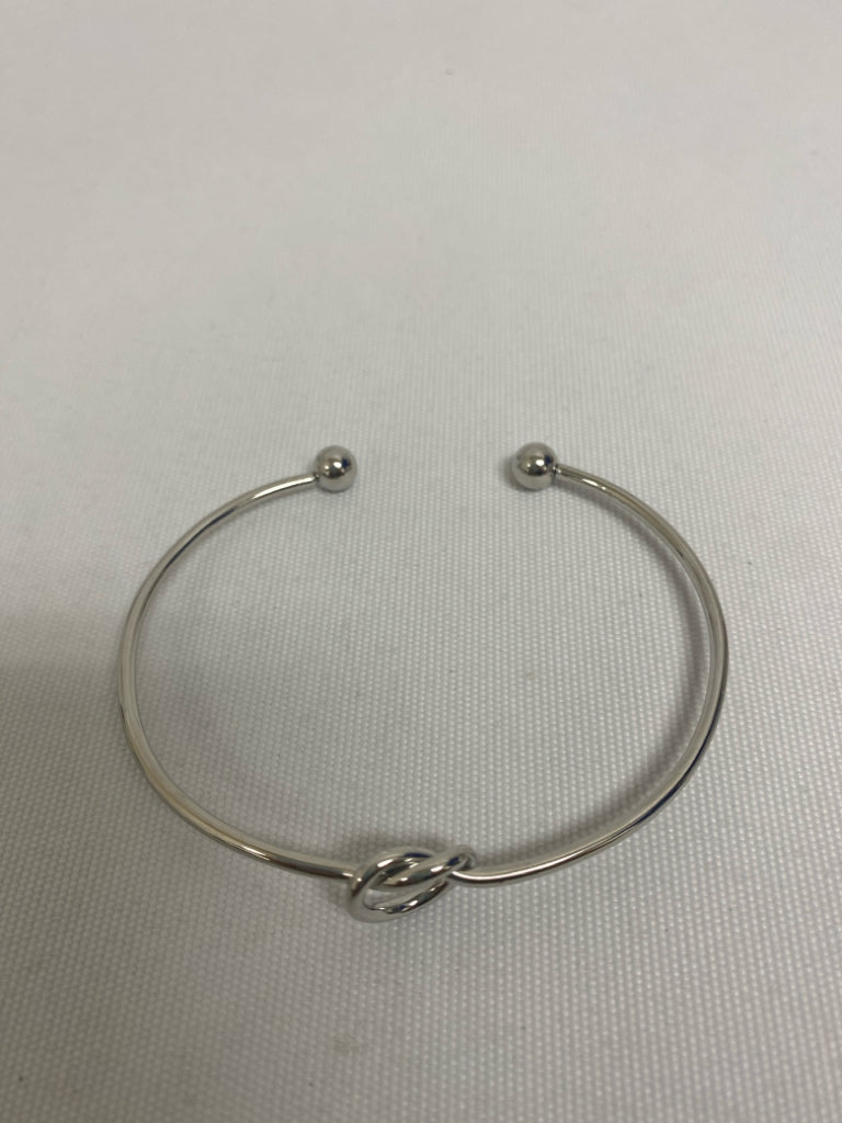 Silver Knotted Bracelet