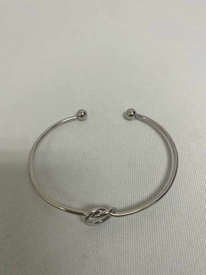 Silver Knotted Bracelet
