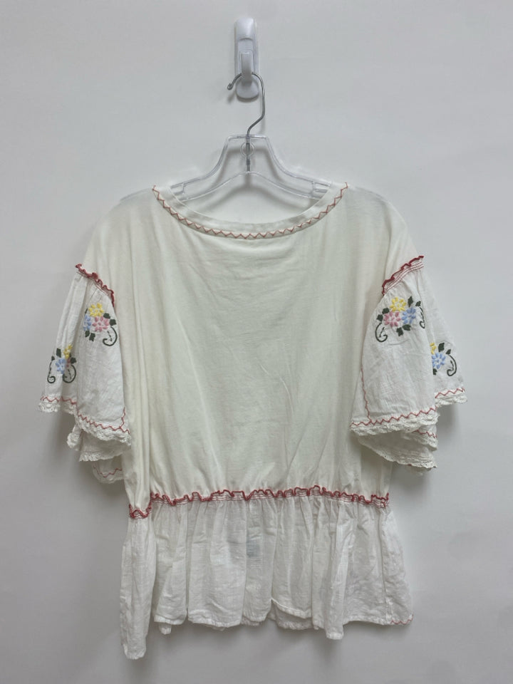 Anthropologie Size M White Red/Multi Floral Embroidered Ladies Top
