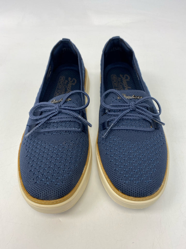 Skechers  Size 7.5 Blue Sneakers