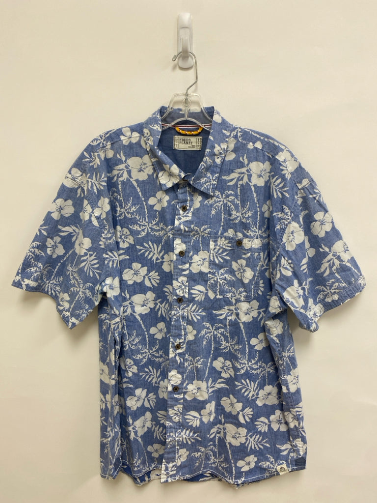 Free Planet Size 2X Blue White Tropical Button Up Men&