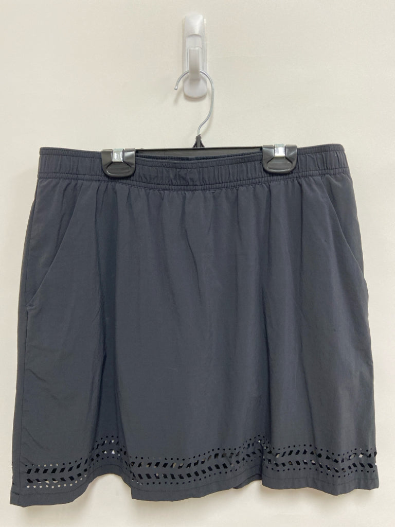 Toad &amp; Co. Size M Gray Cut-Out Ladies Skort