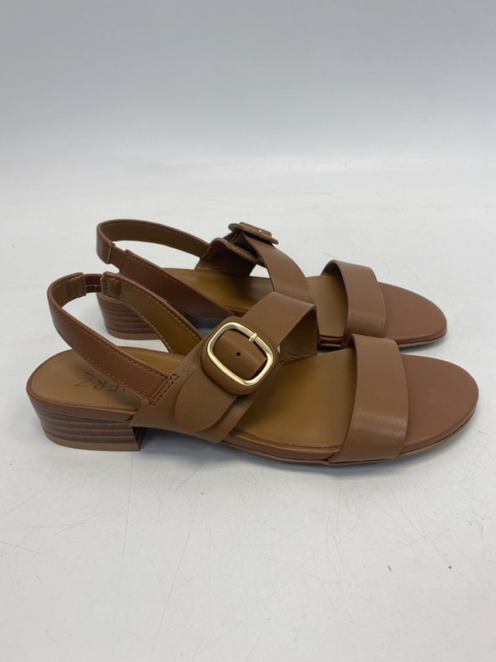 NWOT Naturalizer  Size 6.5 Brown Sandals