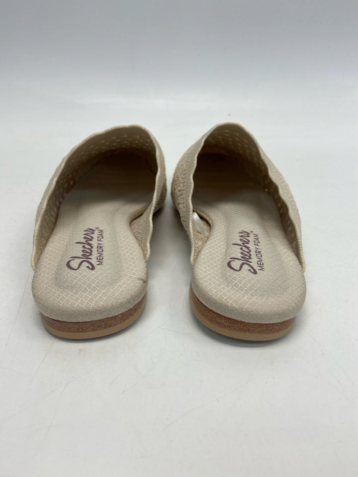 NWOT Skechers  Size 8 Beige Knit Mules