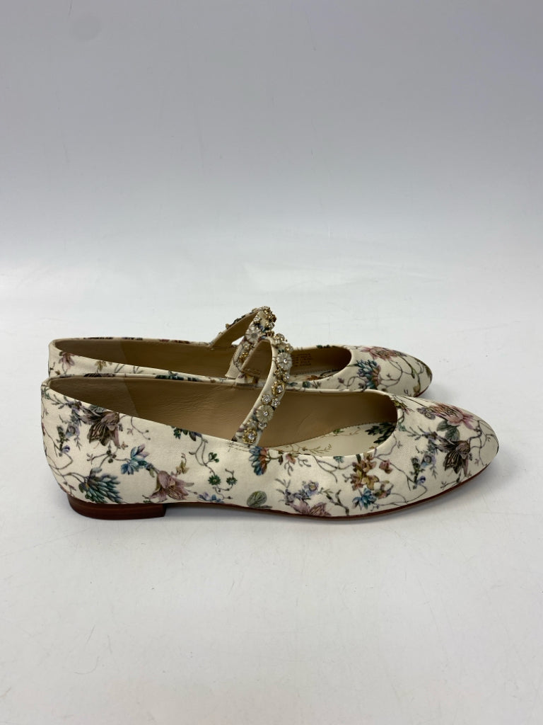 NWOT Antonio Melani  Size 8.5 Cream Multi-Color Floral Fabric Flats