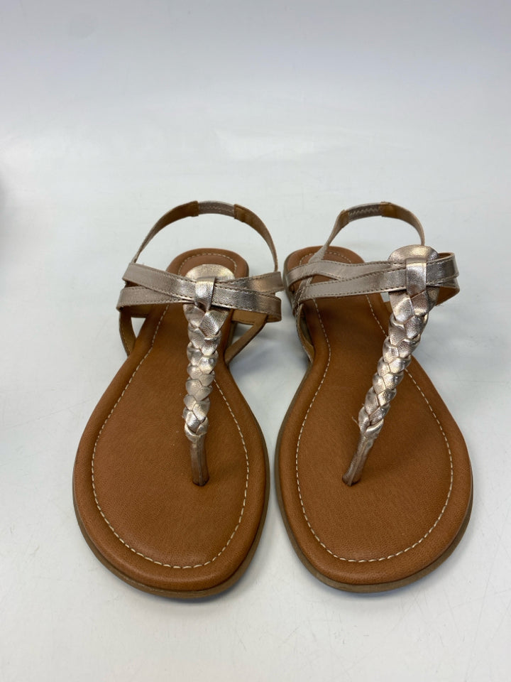 Size 9.5 Gold Flats