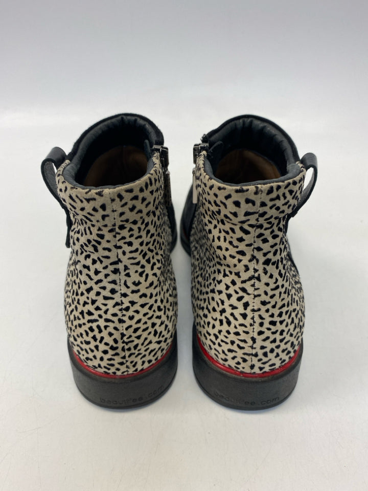 EU Shoe Size 40 Black Cream Animal Print Boots