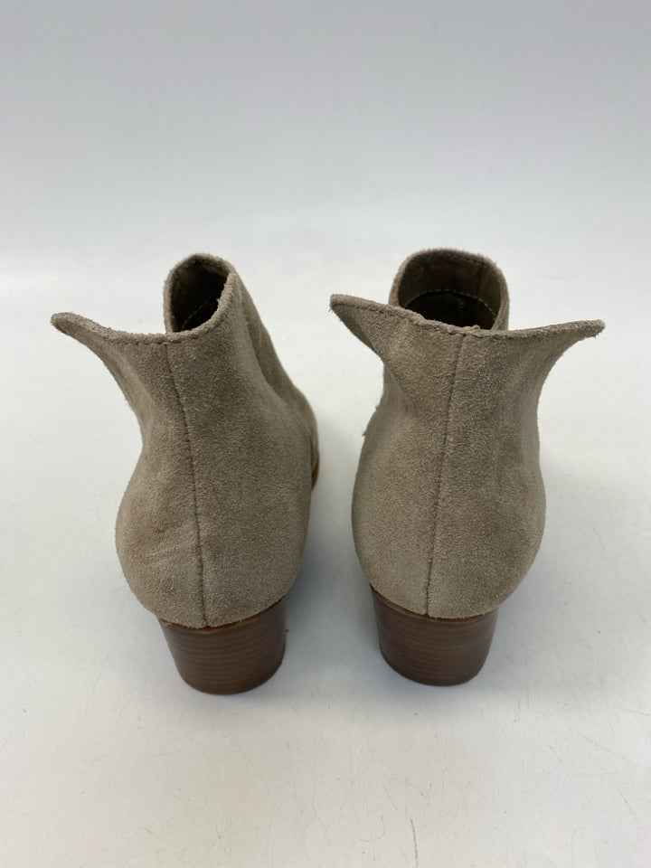 Dolce Vita US Shoe Size 6.5 Cream Suede Boots