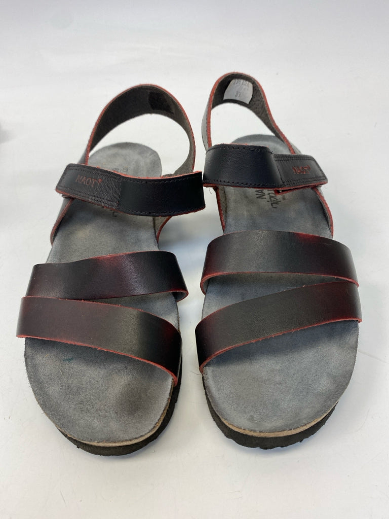Naot  Size 8 Dark Burgundy Sandals