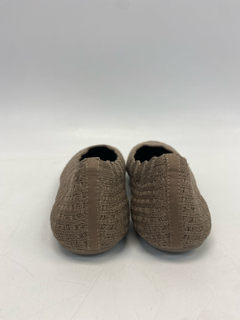 NWOT Skechers  Size 7 Brown Flats