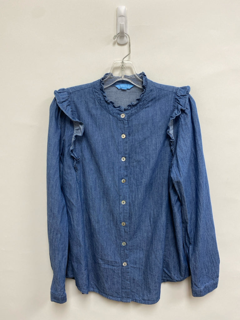 Draper James Size M Blue Ruffles Chambray Ladies Top