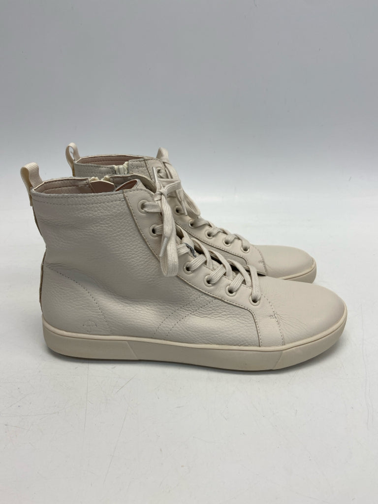 NWOT Naturalizer  Size 9 Cream Lace-up Sneakers