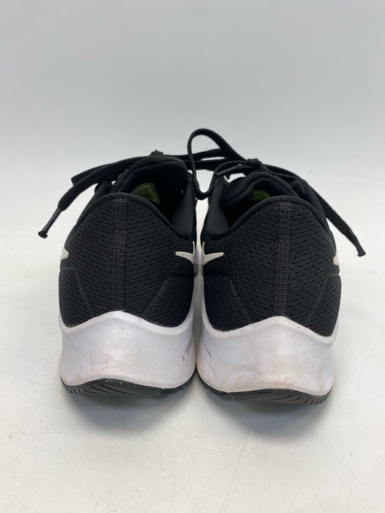 Nike  Size 9 Black White Lace-up Sneakers
