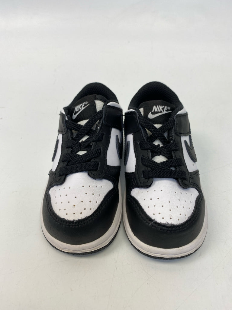 Nike SIZE 6 White Black Boy&