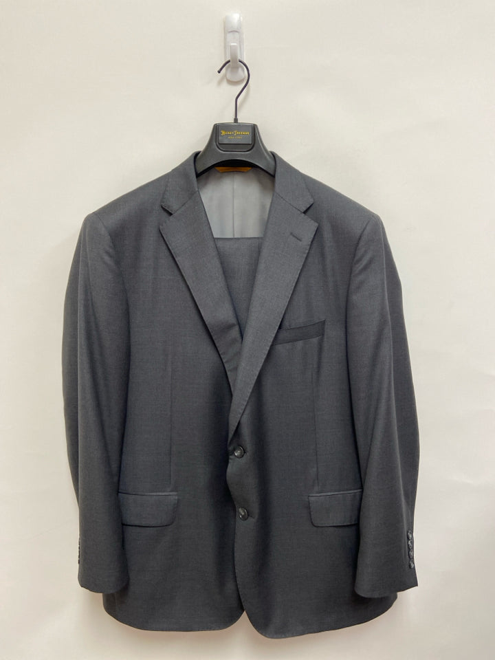 Hickey Freeman Size 48 Charcoal Wool Men&