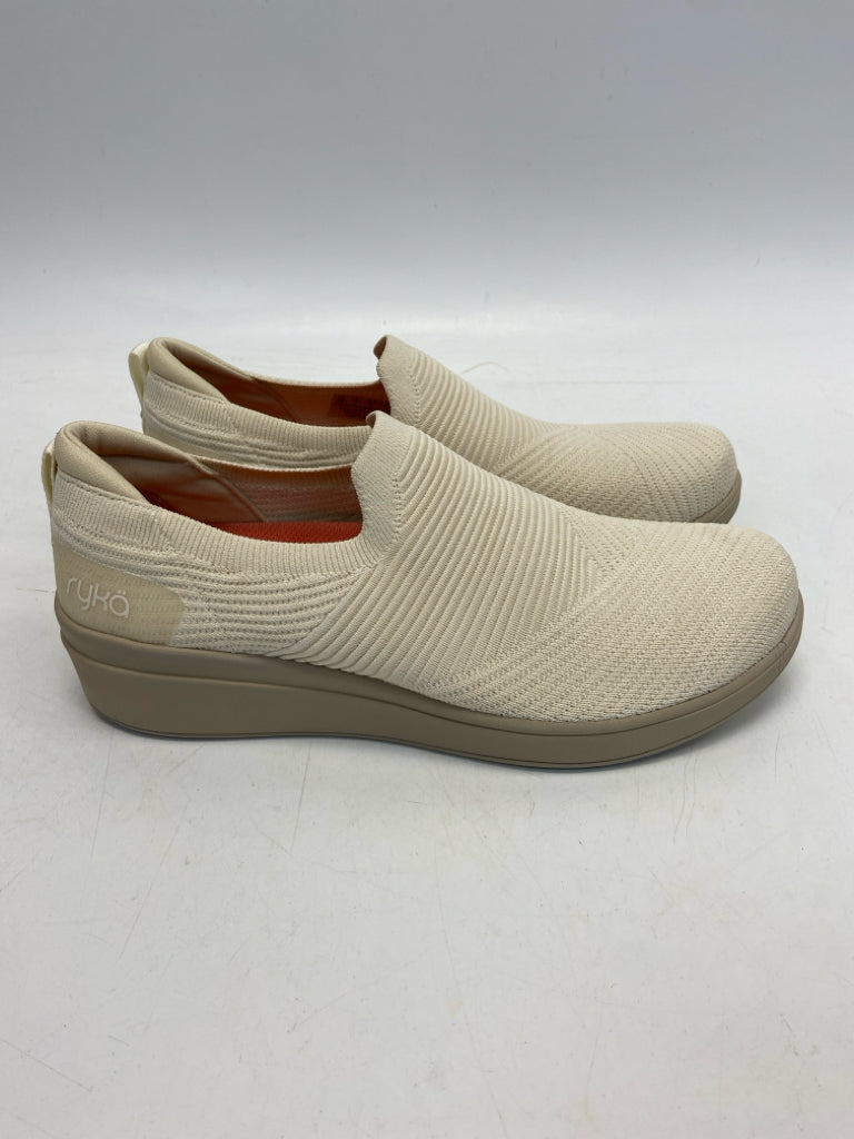 NWOT Ryka  Size 11 Cream Sneakers