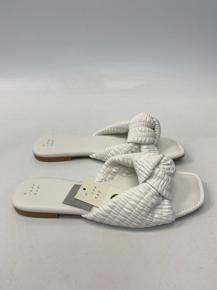 NWT a new day  Size 11 White Knotted Sandals