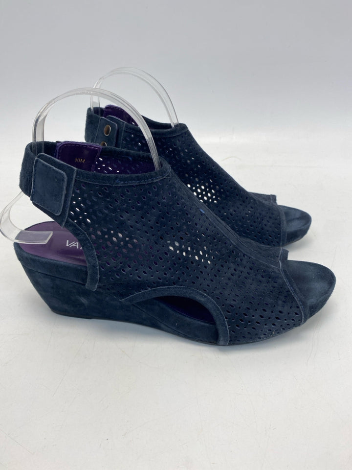 Vaneli US Shoe Size 10 Navy Perforated Sandals