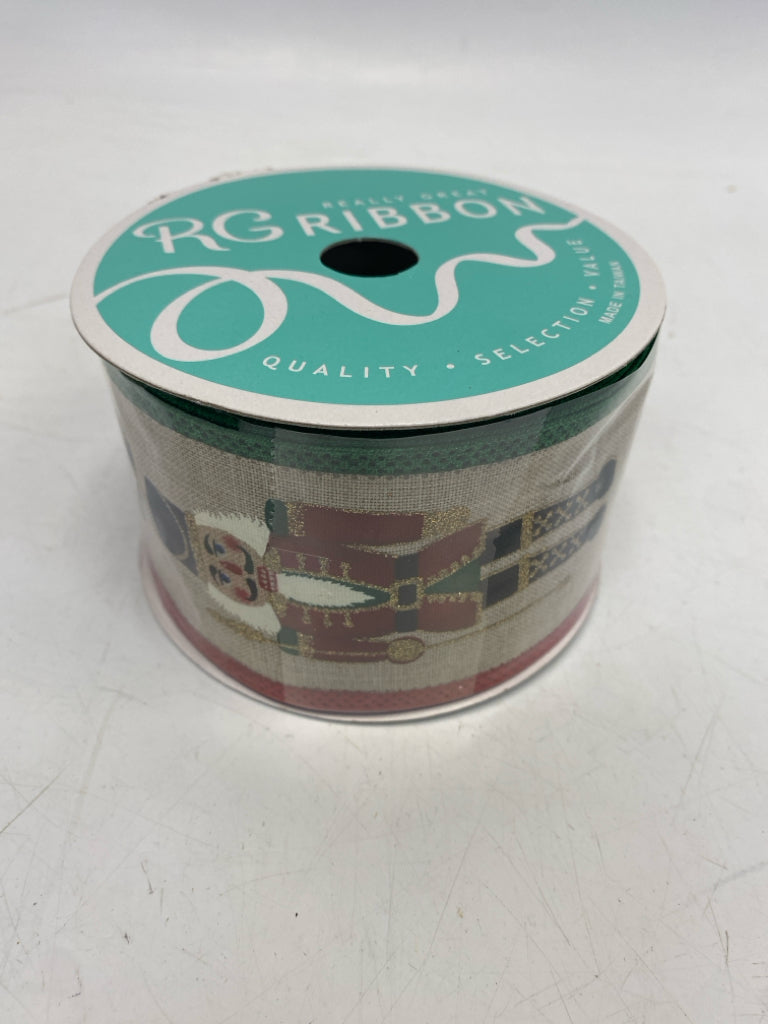 Tan Red/Green Nutcracker Christmas