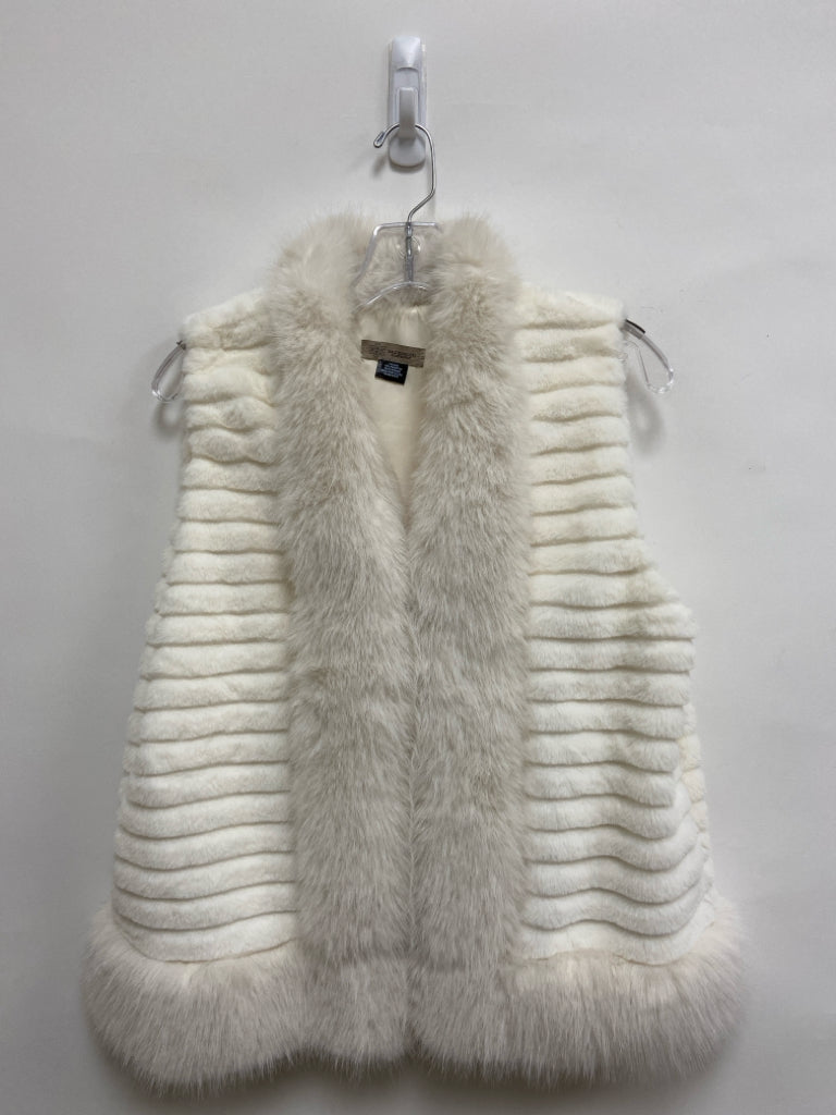 Size OSFA White Fuzzy Tiered Ladies Vest