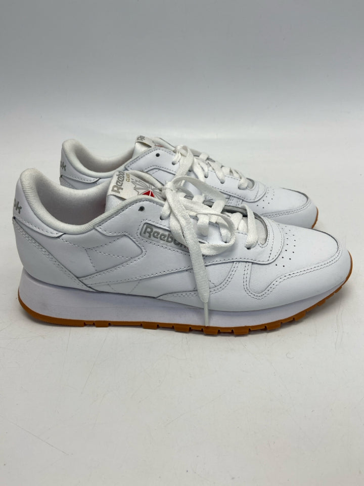 NWOT Reebok  Size 9 White Lace-up Sneakers