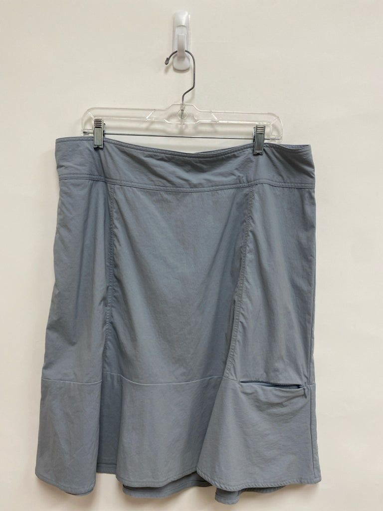 Royal Robbins  SIZE  20 Gray Cargo Plus Size Skirt