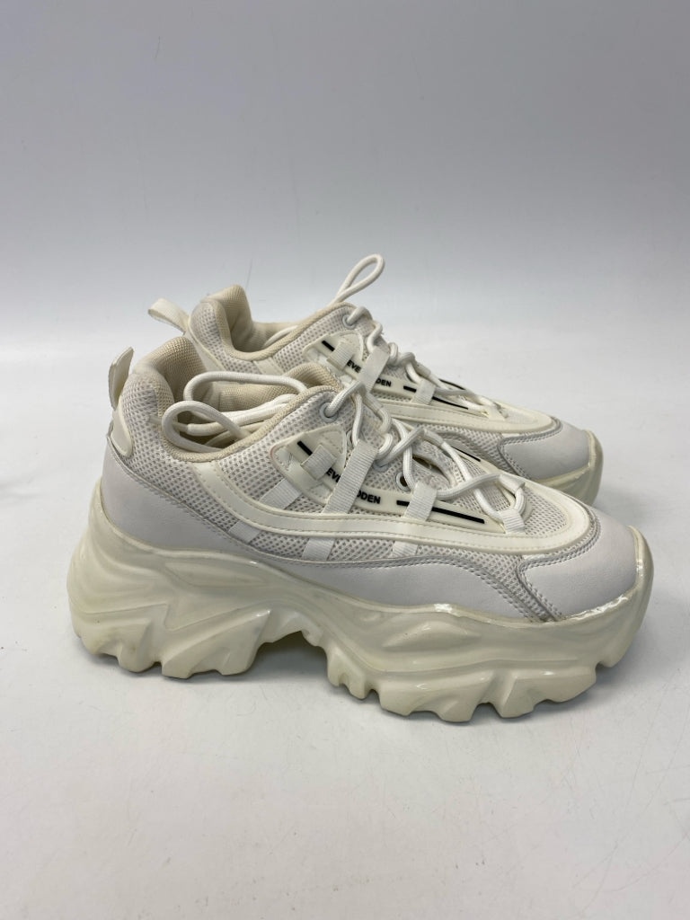 Steve Madden  Size 8.5 Cream Lace-up Sneakers