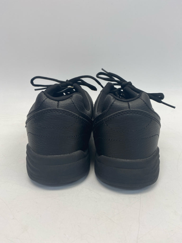 NWT Size 8.5W Black Lace-Up Men&