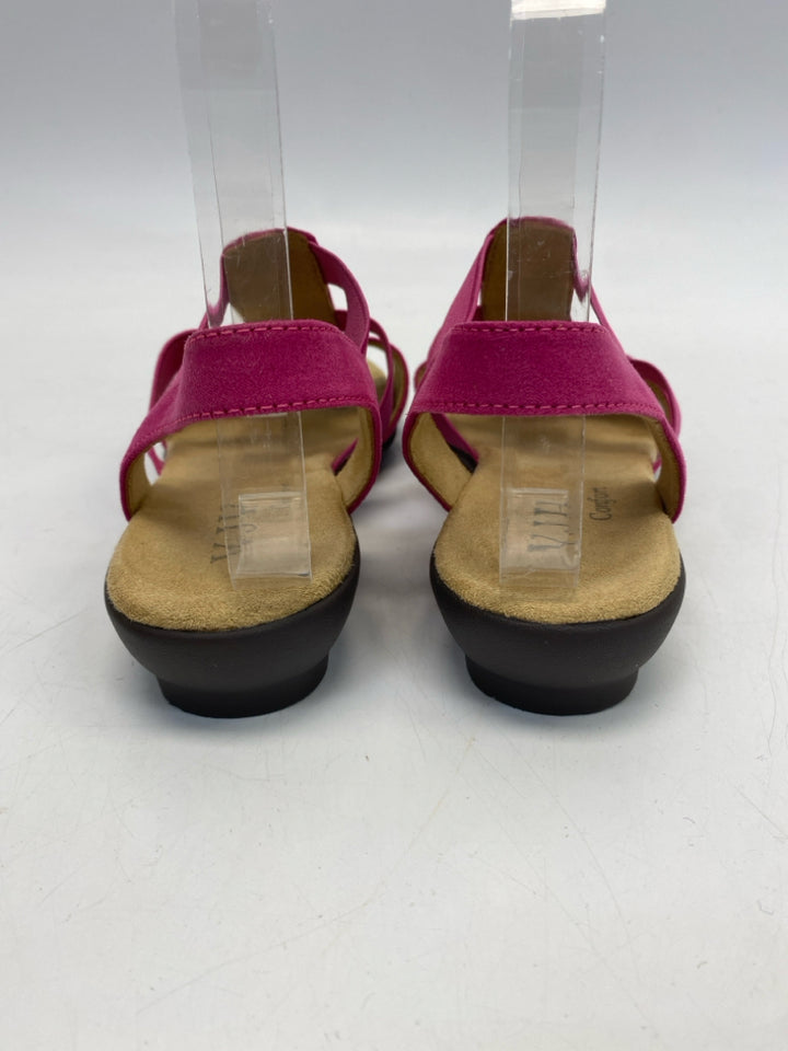 NWOT  Size 6 Magenta Rhinestone(s) Sandals