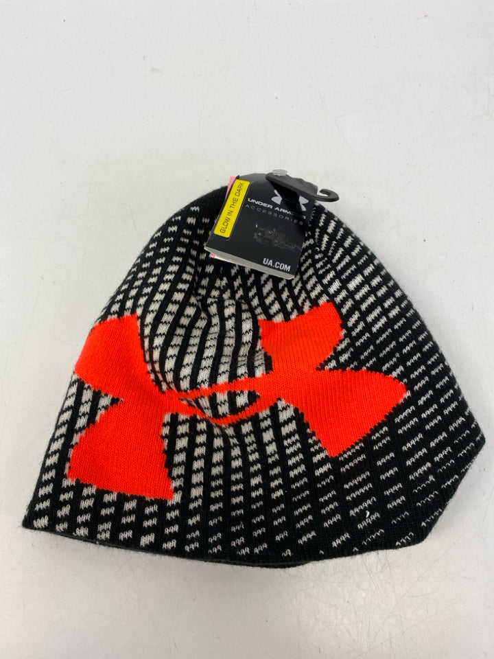 NWT Under Armour Black White/Orange Boy&