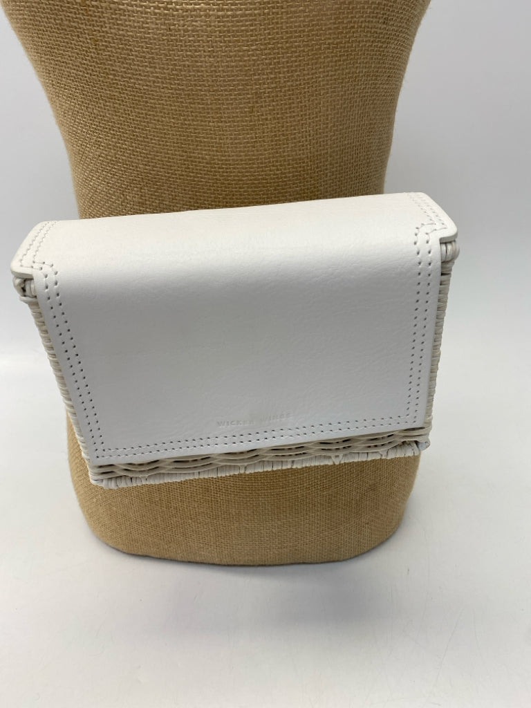 Wicker Wings White Black Belt Bag