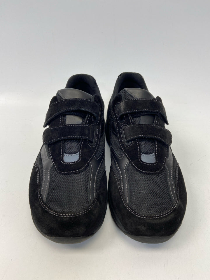 NWOT Sas  Size 10.5 Black Sneakers