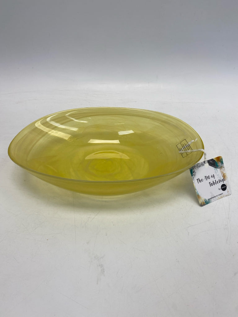 NWT Chartreuse Frosted Swirl Glass Bowl(s)