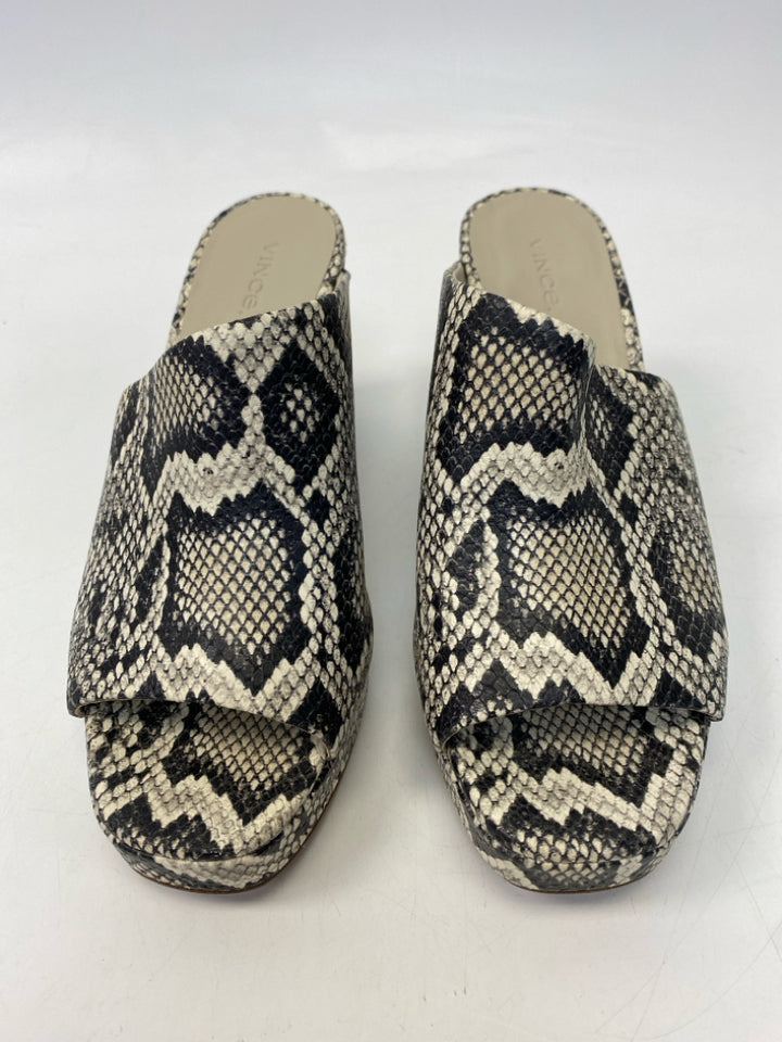 VINCE.  Size 8.5 Cream Black Snakeprint Sandals