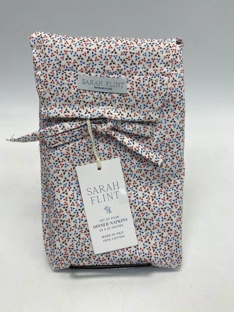 NWT White Red/Blue Print Napkins