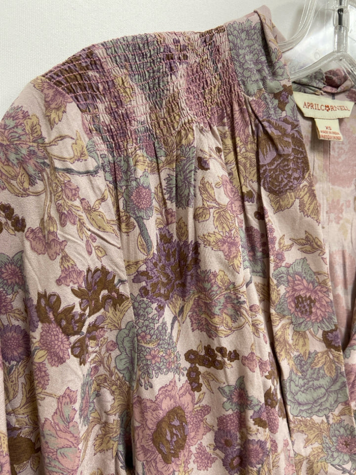 Size XS Lavender Tan/blue Flowers Ladies Dress