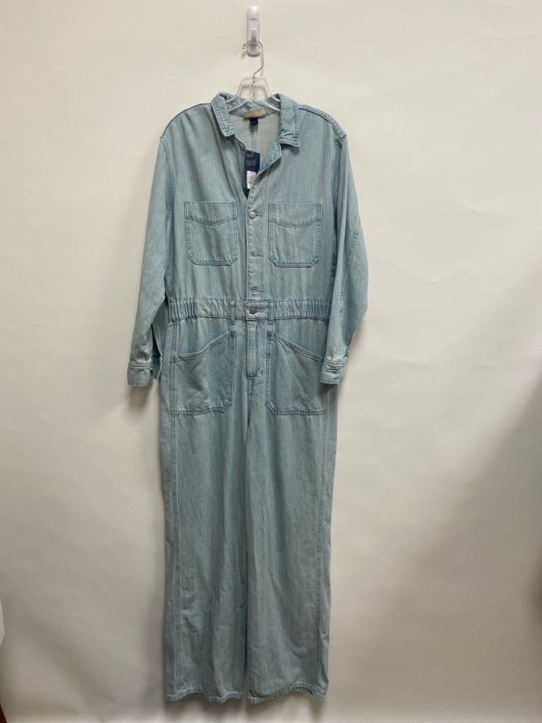 Universal Thread Size 10 Pale Blue Denim Ladies Jumpsuit