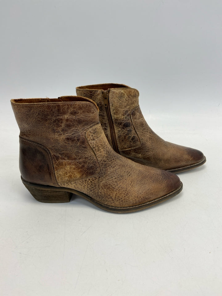 Diba True  Size 8.5 Brown Side Zipper Boots