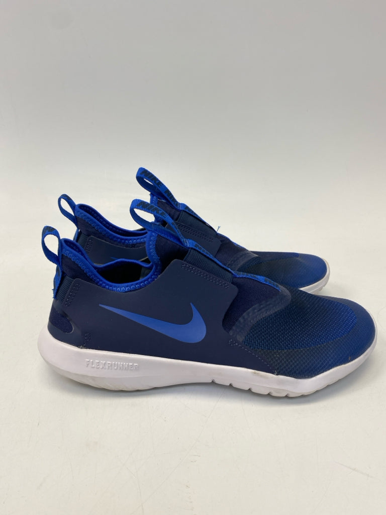Nike SIZE 6 Navy Royal Blue Boy&