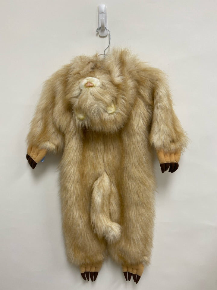 SIZE S Beige Fuzzy Girl&