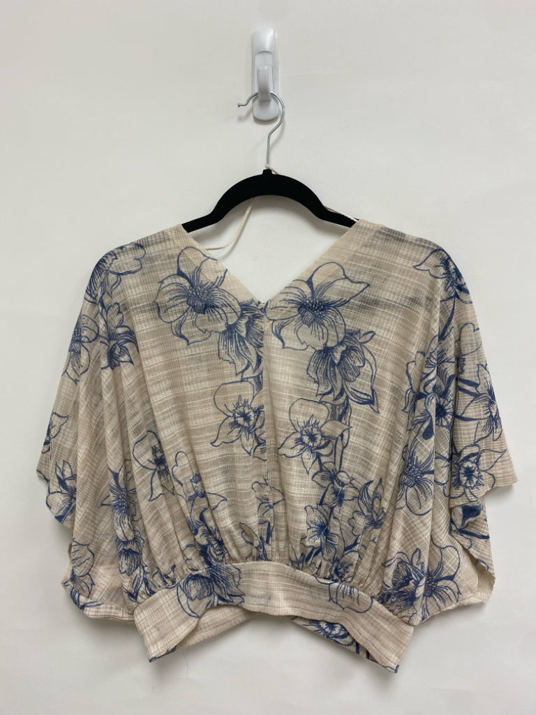 Free People Size XS Beige Blue Flowers Batwing Ladies Top