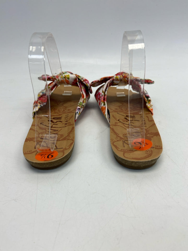 Blowfish  Size 9.5 Multi-Color Flower(s) Sandals