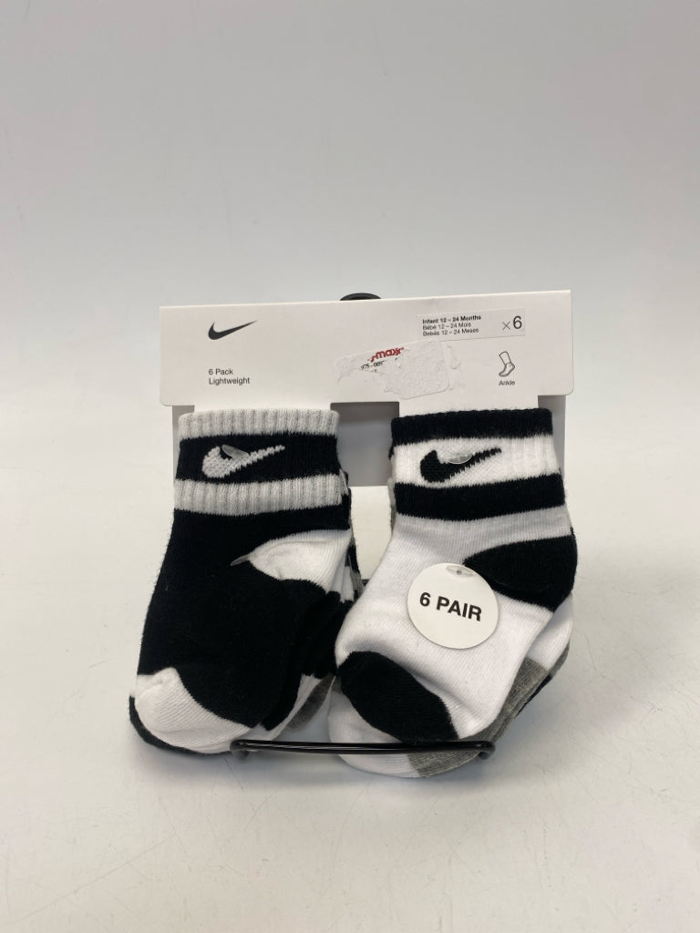 NEW Nike SIZE 12-24M White Black/Gray Boy&