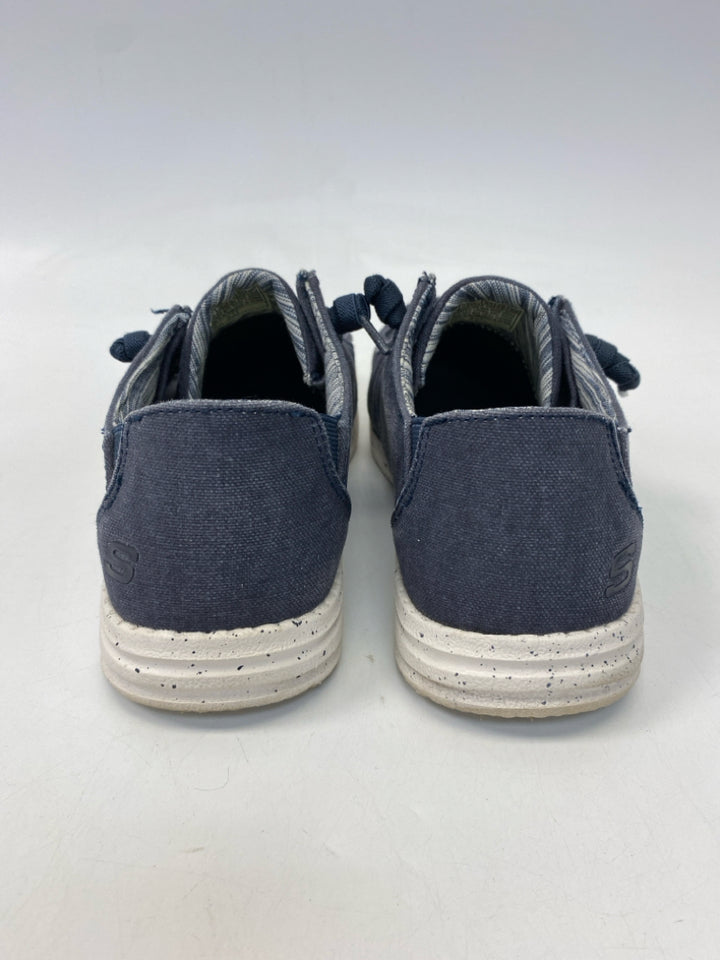 Skechers Size 8 Blue Men&