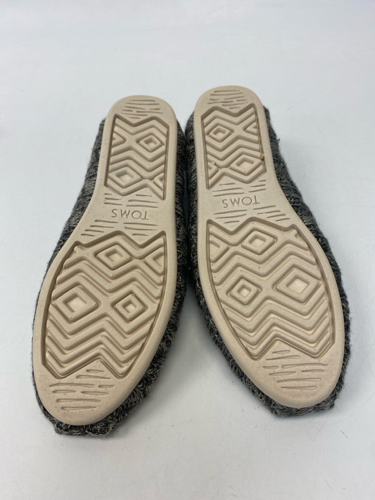 NWOT Toms  Size 7.5 Gray Streaked Flats