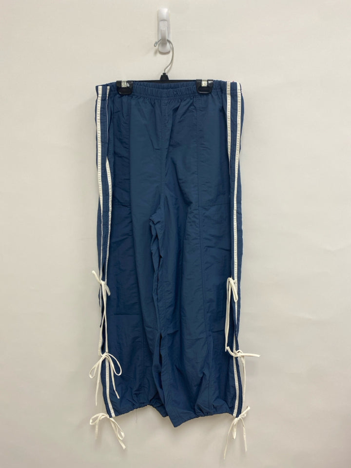 Size L Navy White Stripes Pull-on Ladies Pants
