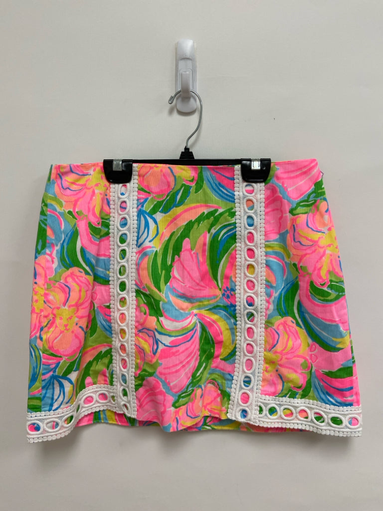 LILLY PULITZER Size 6 Neon Pink Green/Blue Abstract Lace Ladies Skort