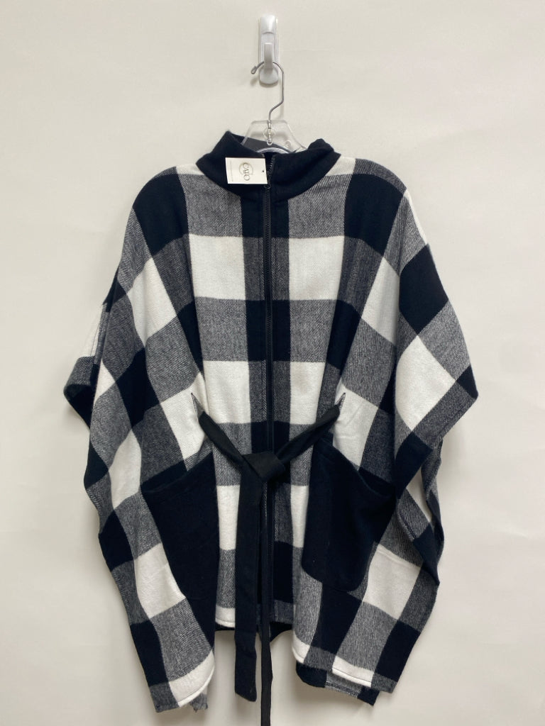 NWT CATO Size OSFM White/Black Checkered Batwing Ladies Jacket