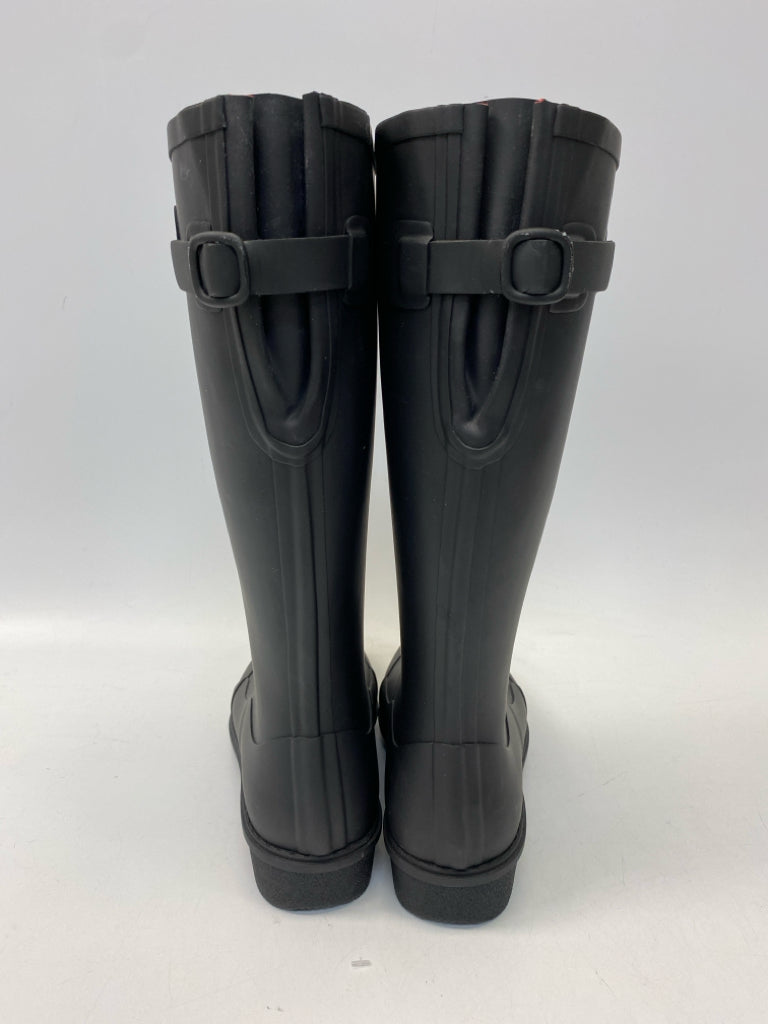 Fit Flop  Size 7 Black Boots
